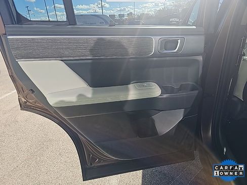 Used 2024 Hyundai Santa Fe Limited image 30