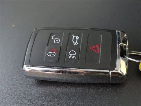 Used 2024 Jaguar F-PACE SVR image 36