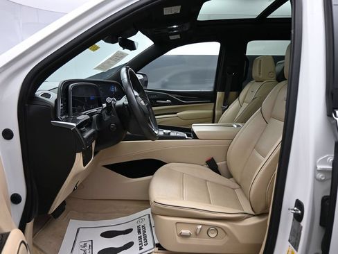 Used 2023 Cadillac Escalade Premium Luxury AWD/4WD image 9