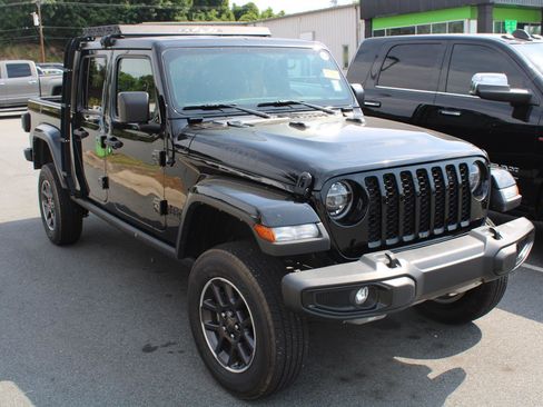 Used 2021 Jeep Gladiator Sport AWD/4WD image 2