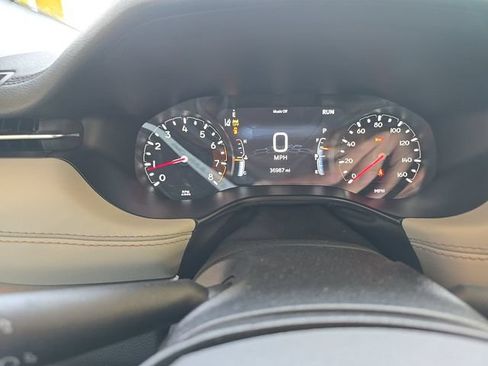 Used 2025 Jeep Compass Limited AWD/4WD image 9