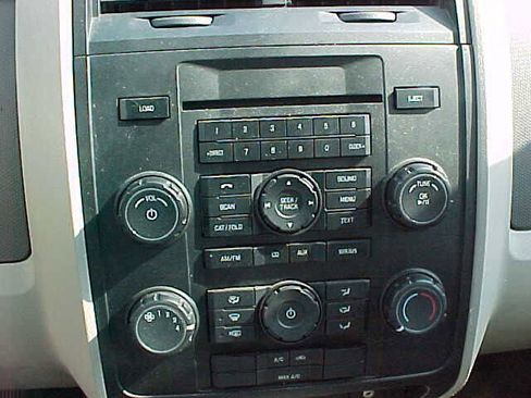 Used 2011 Ford Escape XLS w/ 102A Rapid Spec Order Code image 15