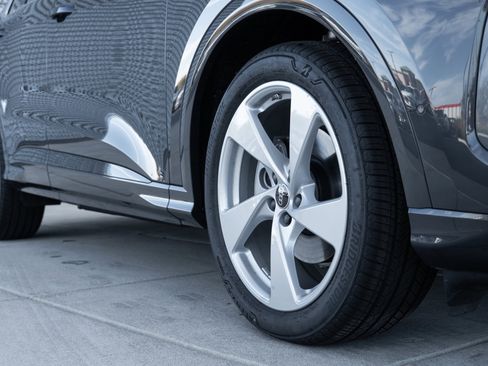 New 2025 Audi Q5 Prestige image 30