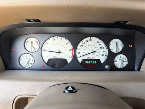 Used 2002 Jeep Grand Cherokee Limited AWD/4WD image 4