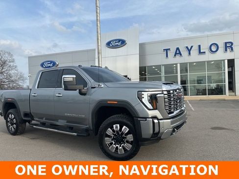 Used 2026 GMC Sierra 2500 Denali image 1