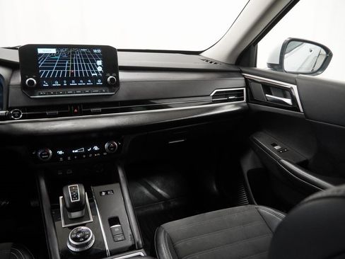 Used 2023 Mitsubishi Outlander SE image 28