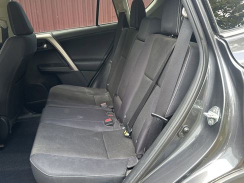 Used 2016 Toyota RAV4 XLE FWD image 23