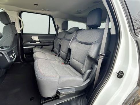 Certified 2025 Ford Expedition Active AWD/4WD image 17