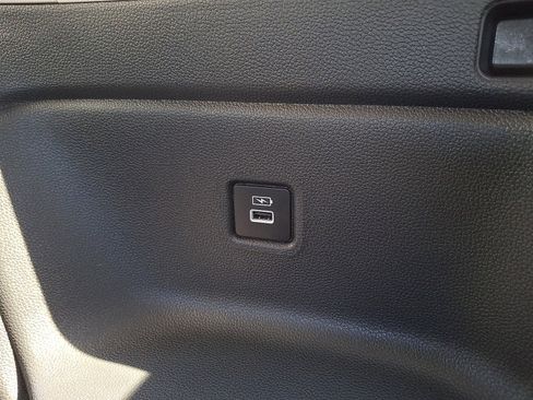 Used 2023 Honda Pilot Elite image 11