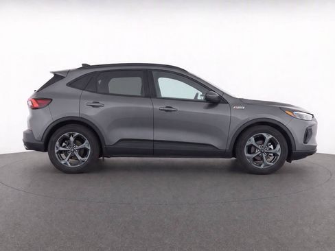 Used 2025 Ford Escape ST-Line FWD image 8