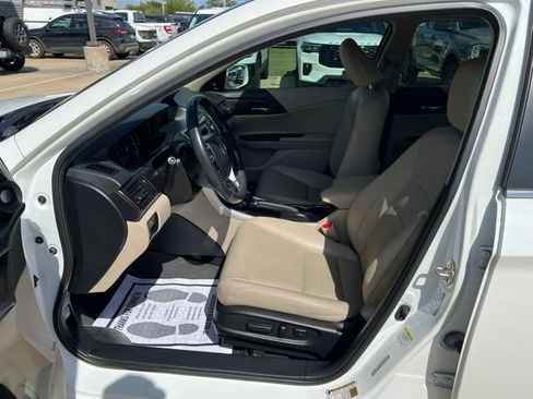 Used 2015 Honda Accord EX-L image 9
