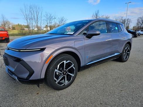 Used 2025 Chevrolet Equinox EV LT image 3