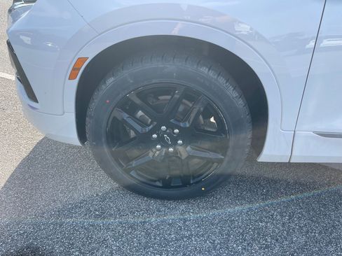 Used 2019 Chevrolet Blazer Premier w/ Driver Confidence II Package image 13