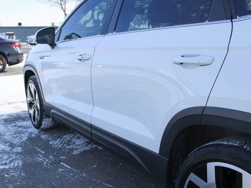 Used 2022 Volkswagen Taos SEL image 48