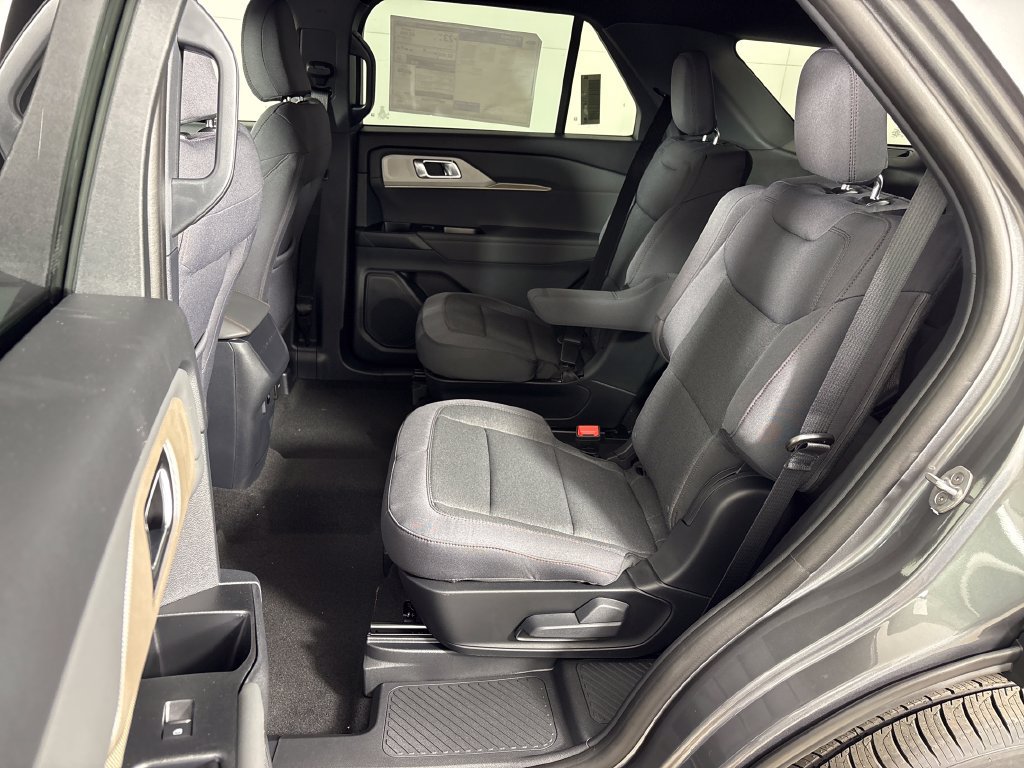 New 2027 Ford Explorer Active RWD image 29