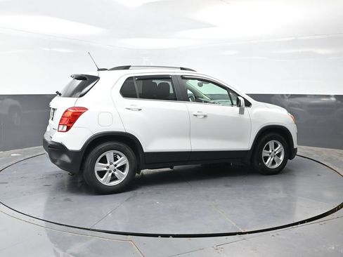 Used 2016 Chevrolet Trax LT w/ LT Convenience Package FWD image 55
