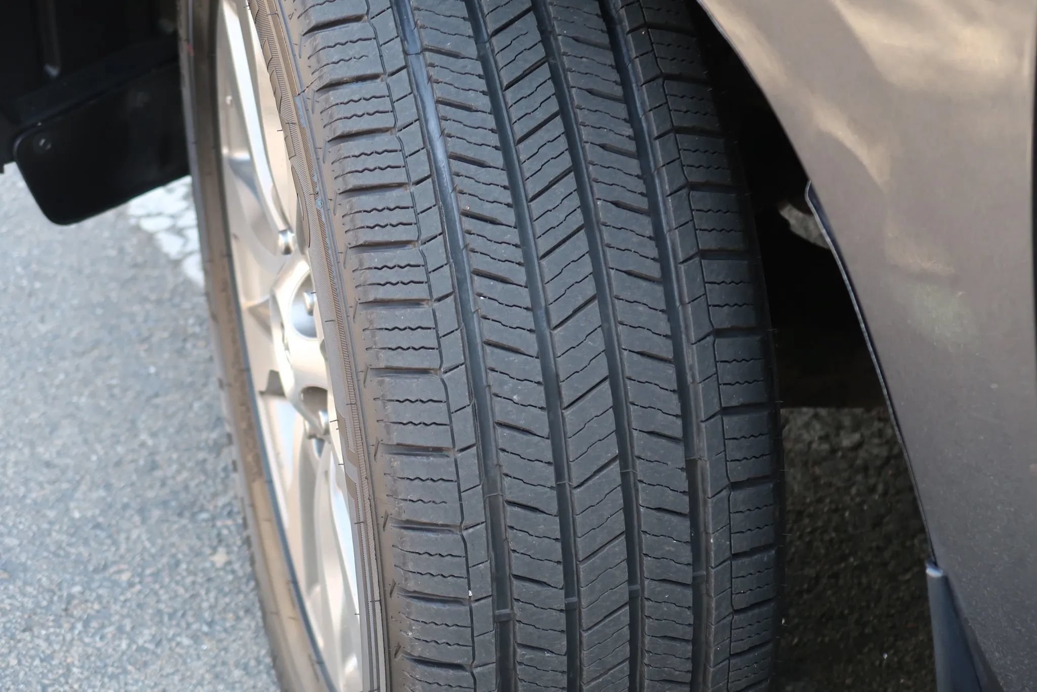 Used 2013 Toyota Sequoia Limited AWD/4WD image 10