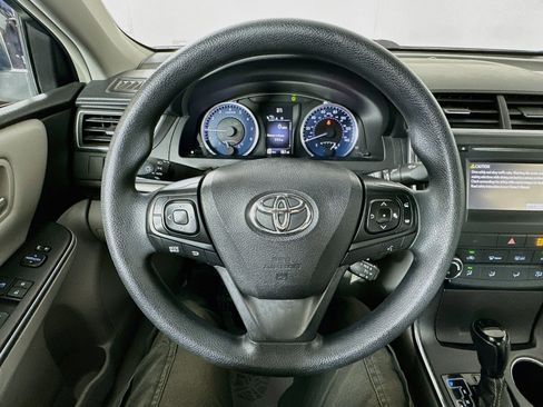 Used 2017 Toyota Camry LE FWD image 11