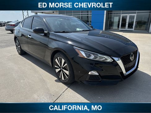 Used 2021 Nissan Altima 2.5 SV FWD image 1