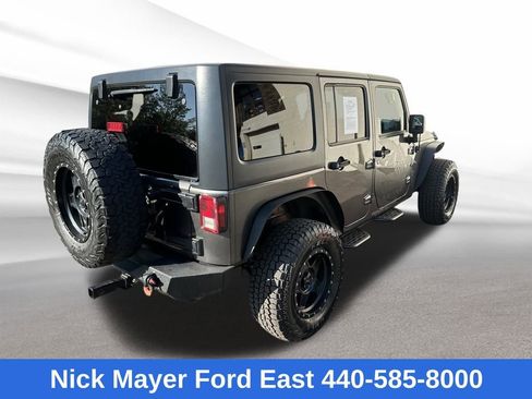 Used 2018 Jeep Wrangler Unlimited Sport S image 7