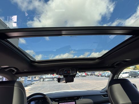 New 2025 Jeep Grand Cherokee L Limited w/ Luxury Tech Group II image 22