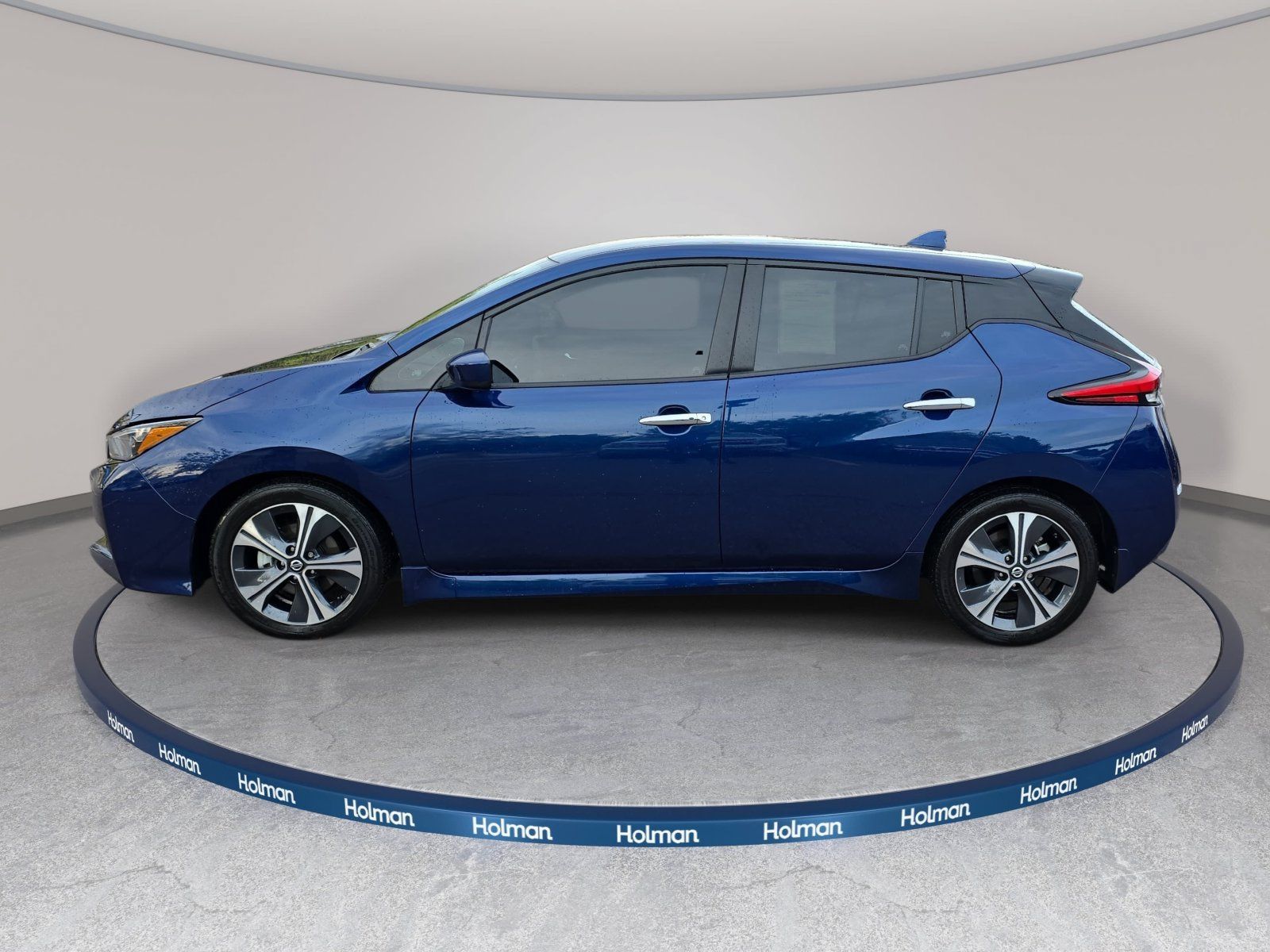 Used 2022 Nissan Leaf SV FWD image 9