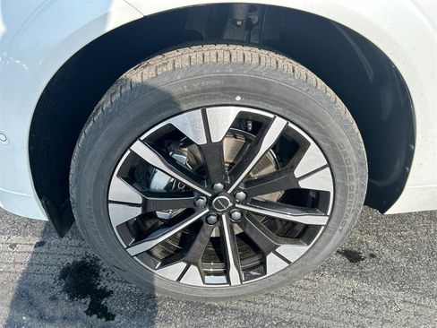 New 2026 Volvo XC60 B5 Plus w/ Protection Package Premier image 8