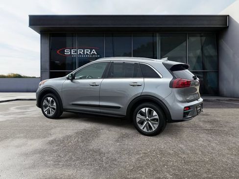 Certified 2022 Kia Niro EX FWD image 3