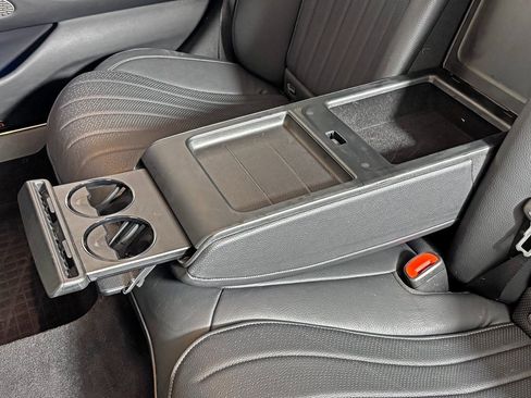 Certified 2022 Mercedes-Benz S 500 4MATIC w/ AMG Line Package image 33