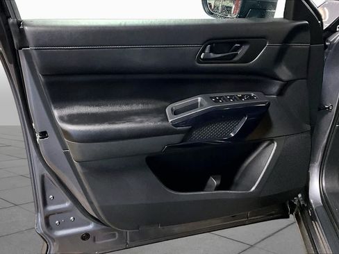 Used 2025 Nissan Pathfinder SV AWD/4WD image 20