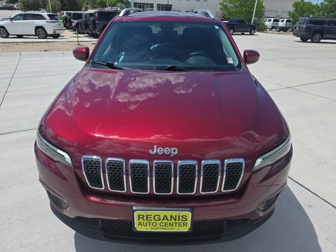 Used 2019 Jeep Cherokee Latitude Plus w/ Comfort/Convenience Group AWD/4WD image 2