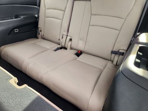 Certified 2022 Honda Pilot Special Edition image 31