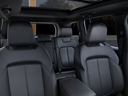 New 2025 Jeep Grand Cherokee Limited w/ Black Appearance Package image 26