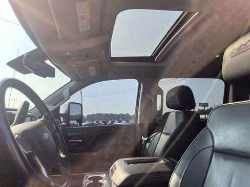 Used 2019 Chevrolet Silverado 2500 High Country w/ Duramax Plus Package AWD/4WD image 16