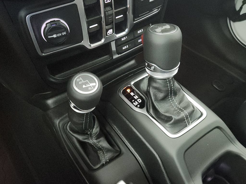 New 2026 Jeep Wrangler Unlimited Sahara AWD/4WD image 29