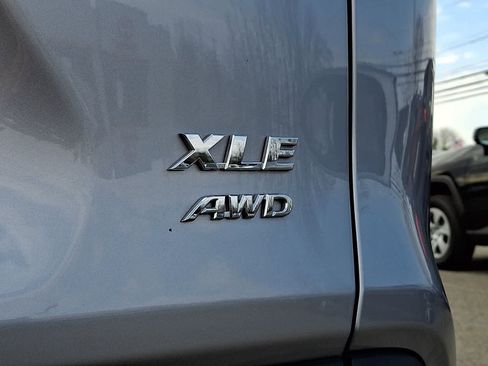 Used 2023 Toyota RAV4 XLE Premium image 34