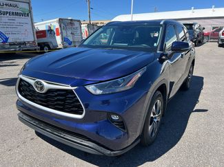 Used 2023 Toyota Highlander XLE AWD/4WD video 1