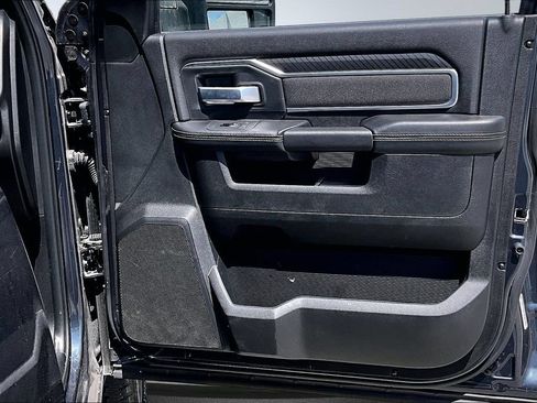 Used 2025 RAM 2500 Big Horn AWD/4WD image 15