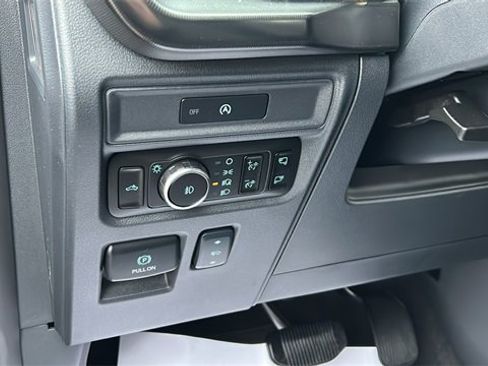 New 2025 Ford F150 Lariat w/ Equipment Group 501A Mid image 11