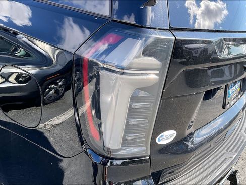 Used 2025 Chevrolet Tahoe Premier RWD image 29