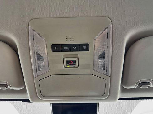 Certified 2025 Toyota RAV4 LE AWD/4WD image 6