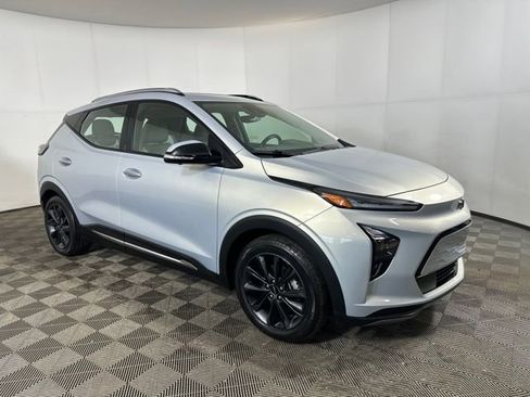 Used 2022 Chevrolet Bolt EUV Premier w/ Launch Edition image 7