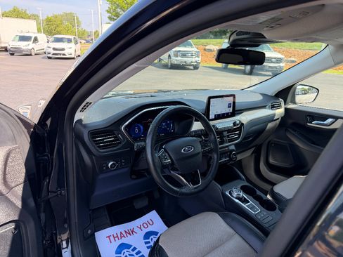 Used 2021 Ford Escape Titanium w/ Titanium Elite Package AWD/4WD image 38