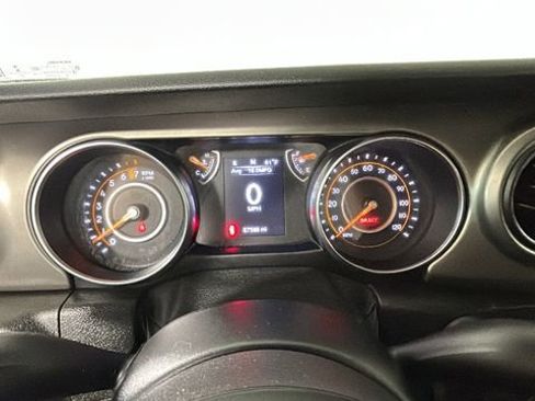 Used 2019 Jeep Wrangler Unlimited Sport AWD/4WD image 17