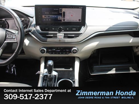 Used 2023 Nissan Altima 2.5 SL AWD/4WD image 17