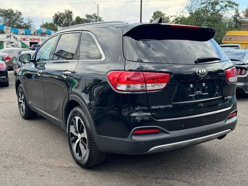 Used 2017 Kia Sorento EX AWD/4WD image 4