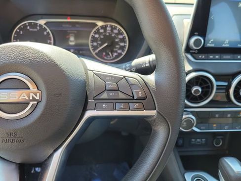 Used 2025 Nissan Sentra SV image 14