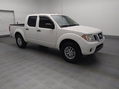 Used 2016 Nissan Frontier SV image 11