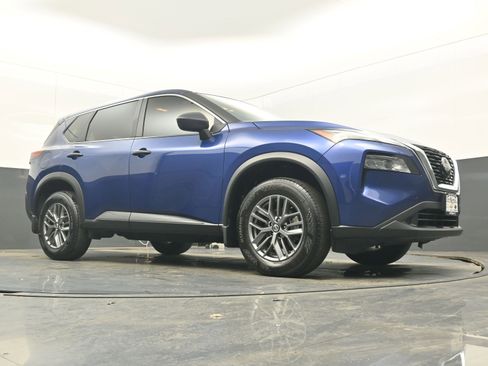 Used 2021 Nissan Rogue S image 22