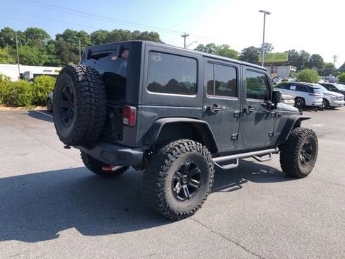 Used 2016 Jeep Wrangler Unlimited Rubicon AWD/4WD image 3
